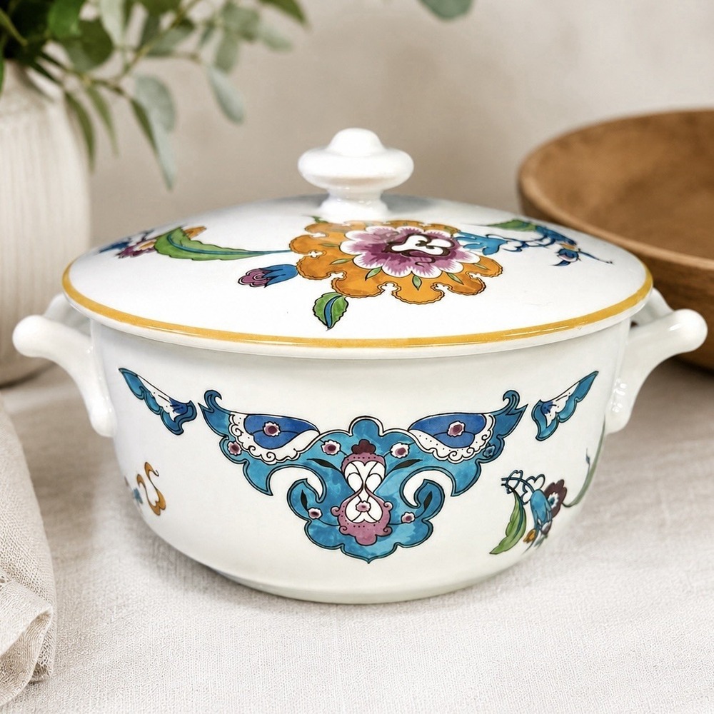 VTG Royal Worcester Palmyra 1.5 Qt Round Covered Casserole Dish w/Lid Shape 28